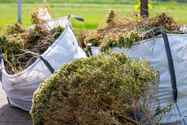 Best Garage Cleanout  in Necedah, WI